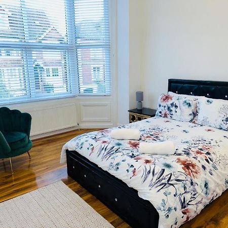 Newly Refurbished Two Bedrooms Flat St Leonards-on-Sea Bagian luar foto
