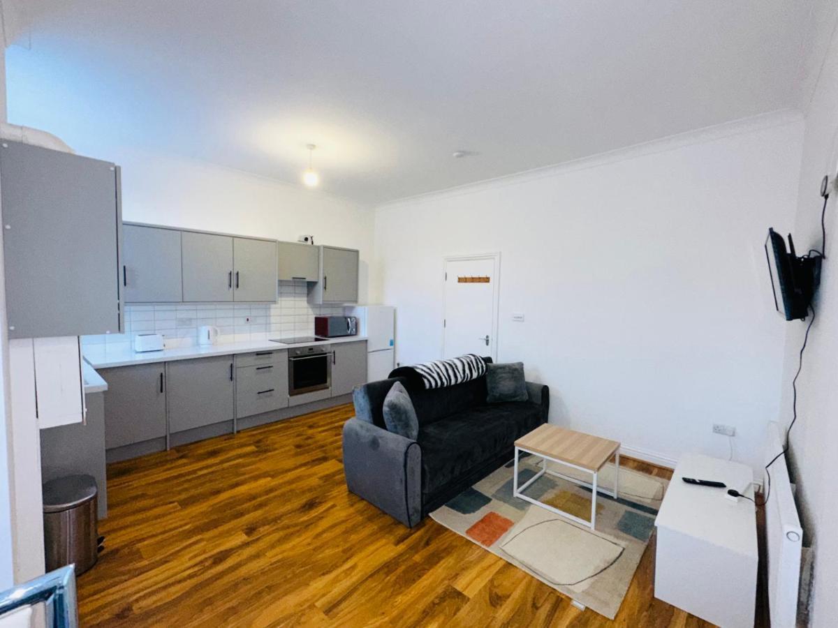 Newly Refurbished Two Bedrooms Flat St Leonards-on-Sea Bagian luar foto